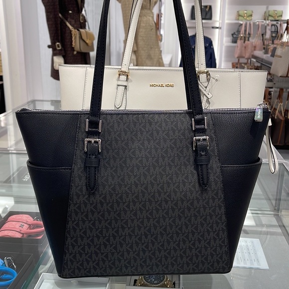 MICHAEL KORS CHARLOTTE LARGE TOP ZIP Tote bag   
Black Signature - Picture 7 of 16